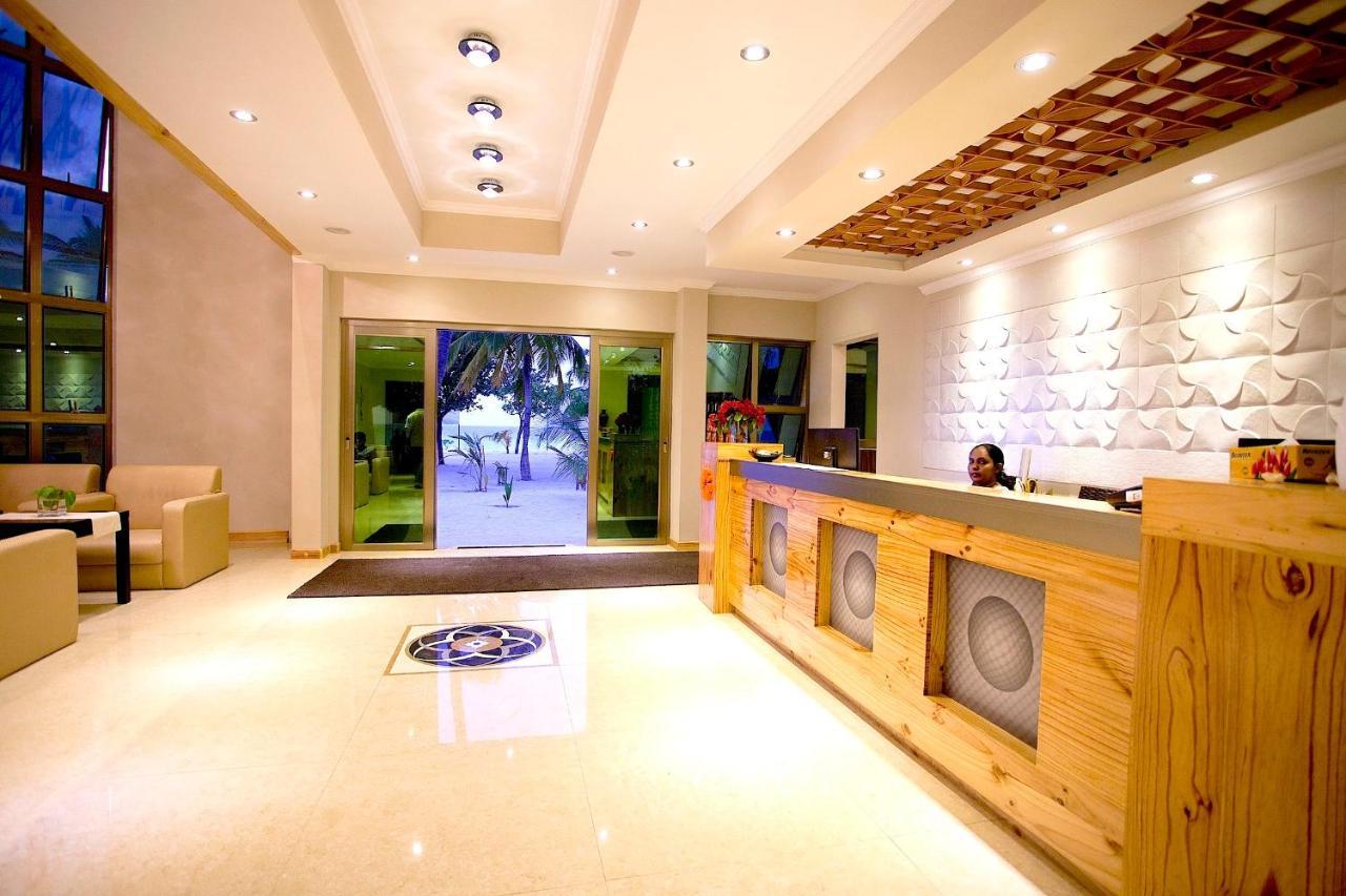 Kaani Beach Hotel At Maafushi Exterior photo